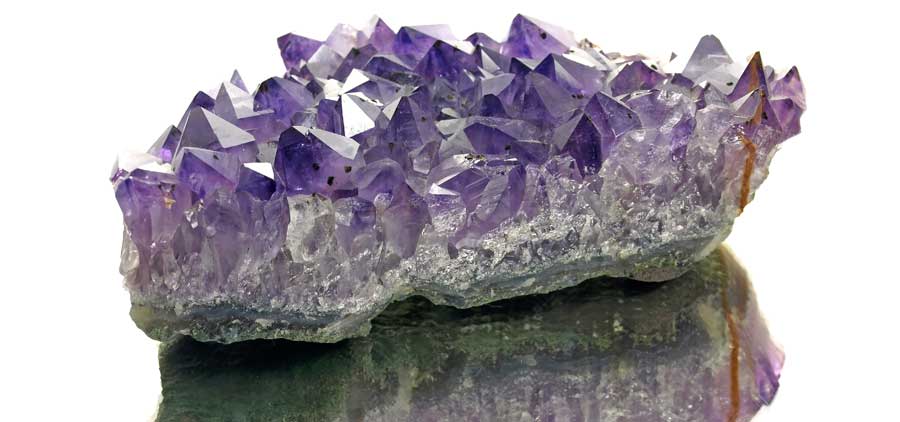 アメジストは異端の神バッカスの石。アメジスト（紫水晶）の名前の由来と神話について