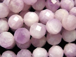 クンツァイトの素材一覧を紹介。天然石を多数紹介中。