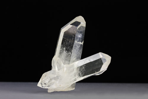 水晶の解説。水晶は日本の国石にも定められていた石。
