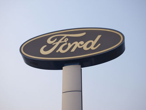 フォーダイトは自動車メーカーのフォードと地名のデトロイト、瑪瑙のアゲートが名前の由来。