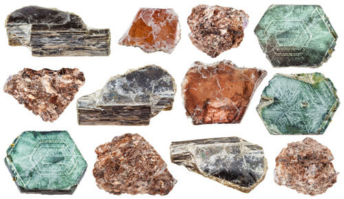 雲母を含む鉱物には様々な種類がある。