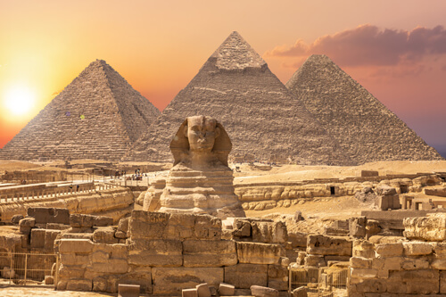 孔雀石は古代エジプトより化粧品としても用いられていた。