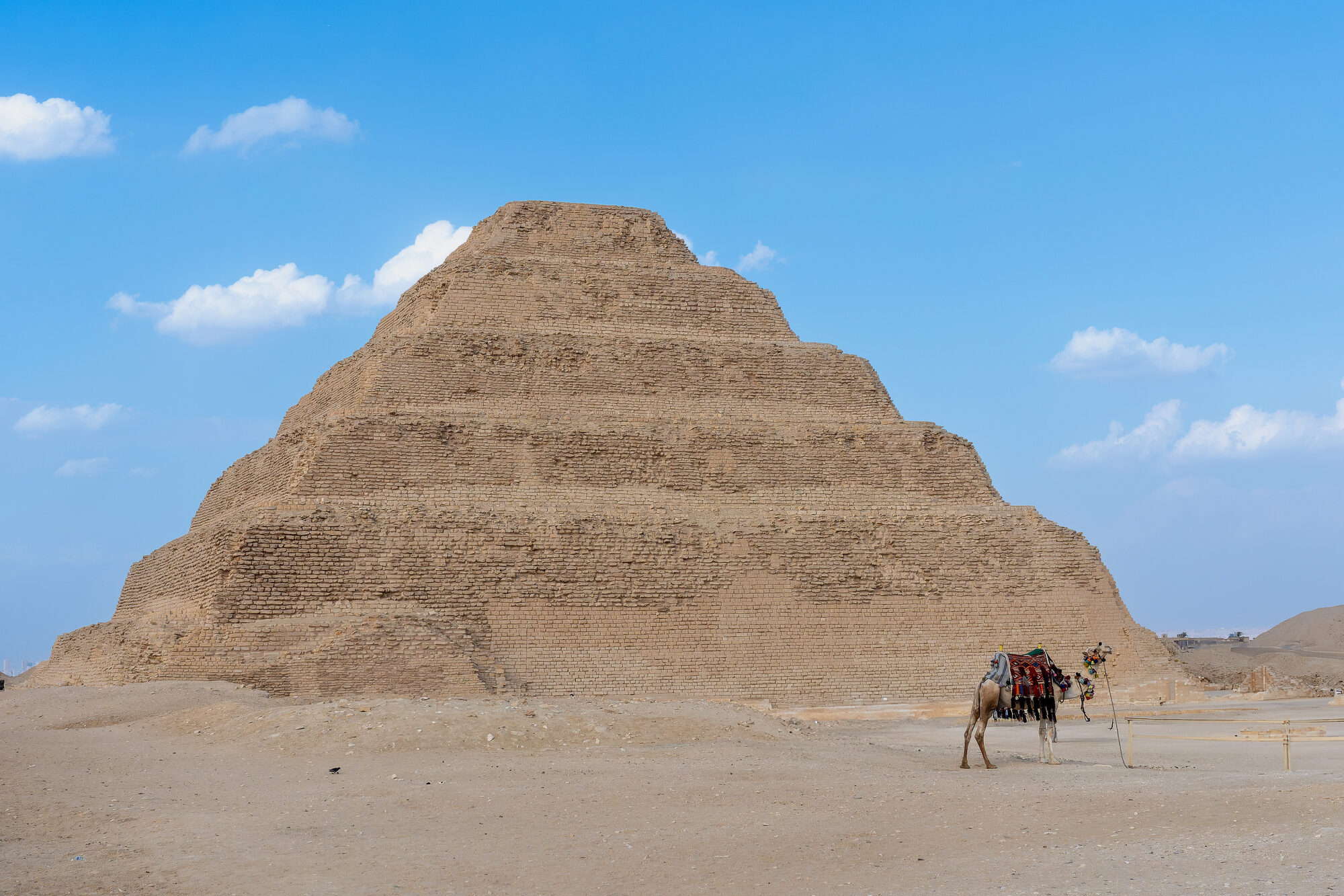 ラピスラズリ｜古代エジプトではファラオのマスクなどに使われた